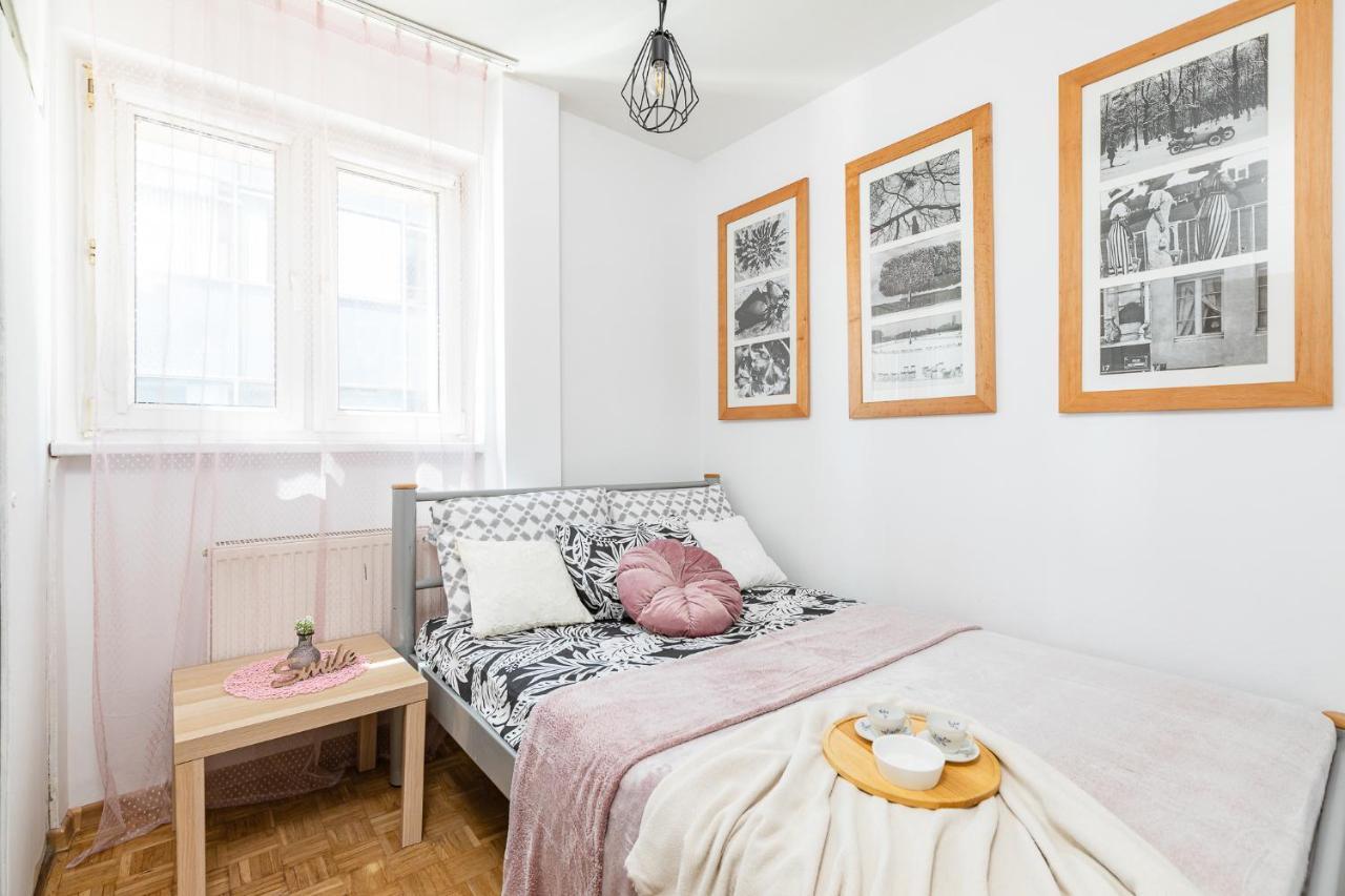 Superapart Chalubinskiego 9 Warschau Buitenkant foto